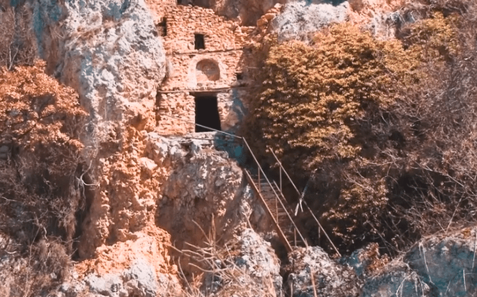 Kisha e Engjëjve, thesari i fshehur në liqenin e Prespës