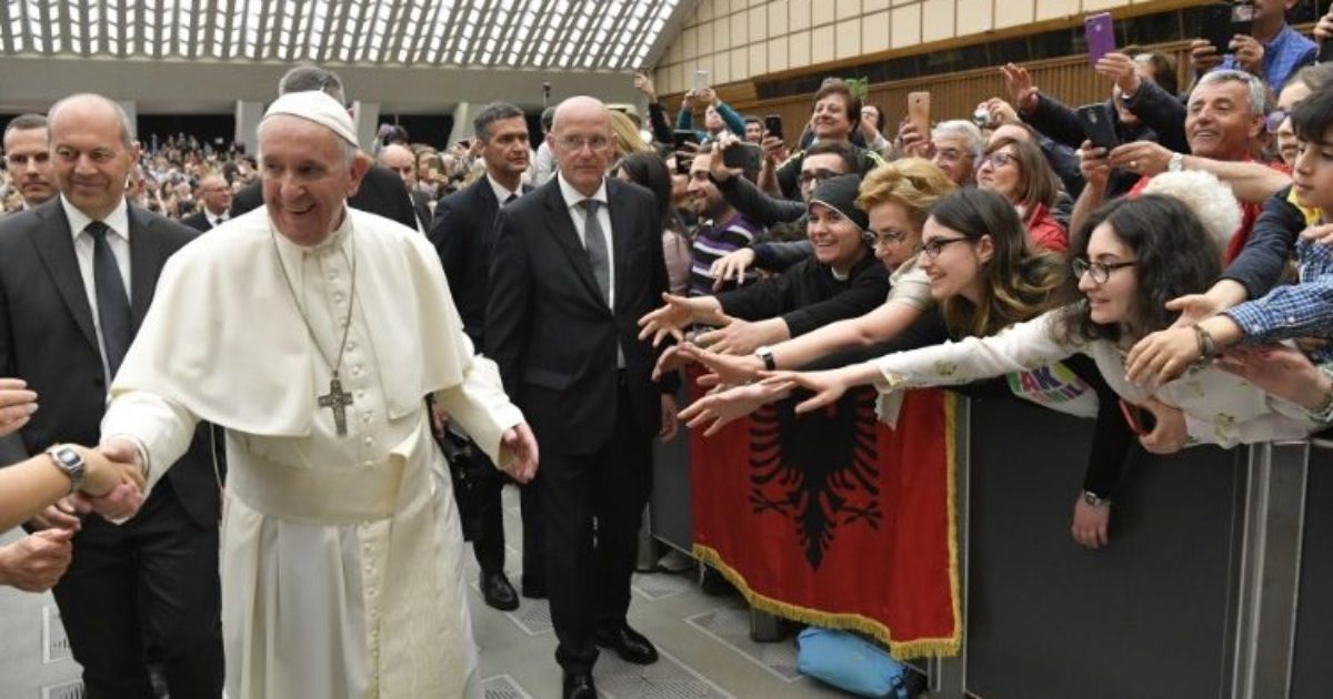 Papa, arbëreshëve të Italisë: Ruajini traditat tuaja